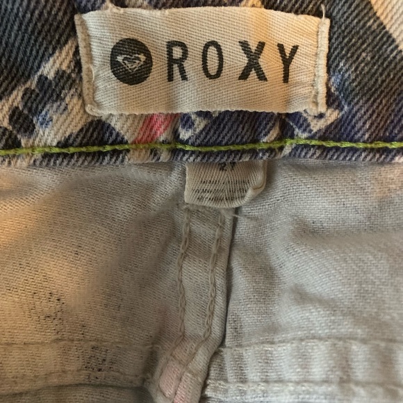 Roxy Boho Sexy Shorts 27 Button Fly Denim Multicolor. - Picture 4 of 5
